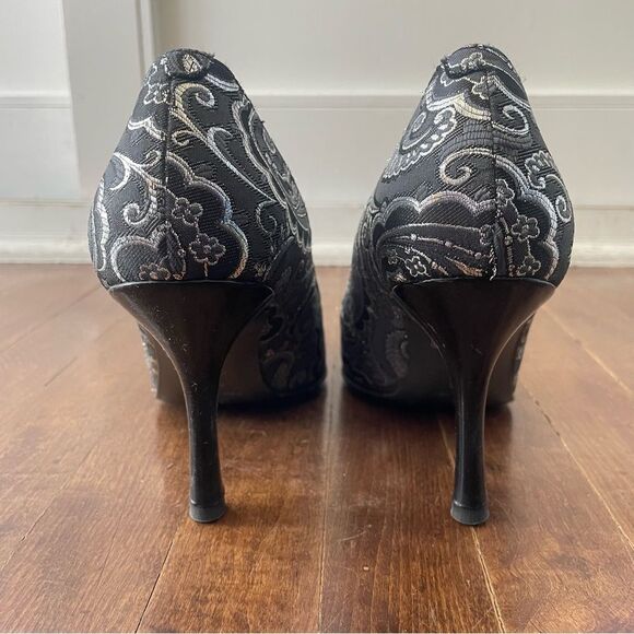 Via Spiga Black Gray Silver Brocade Pointed Toe Pumps Heels Italy, size 9M - Picture 6 of 16